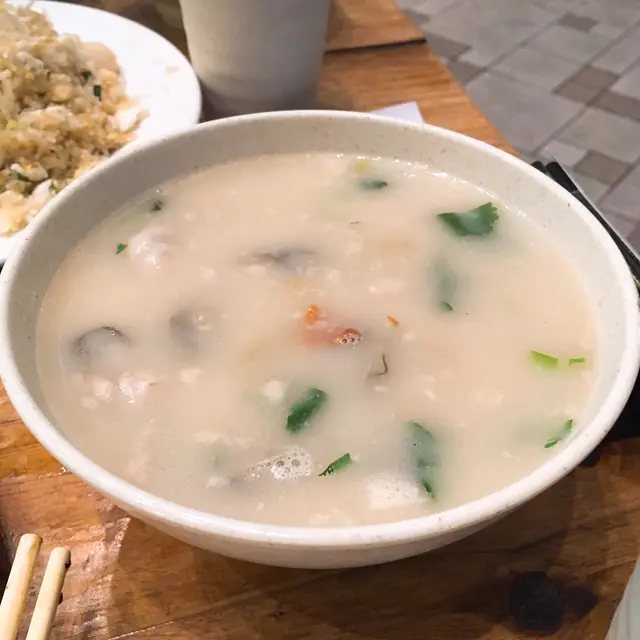 蠔仔肉碎粥