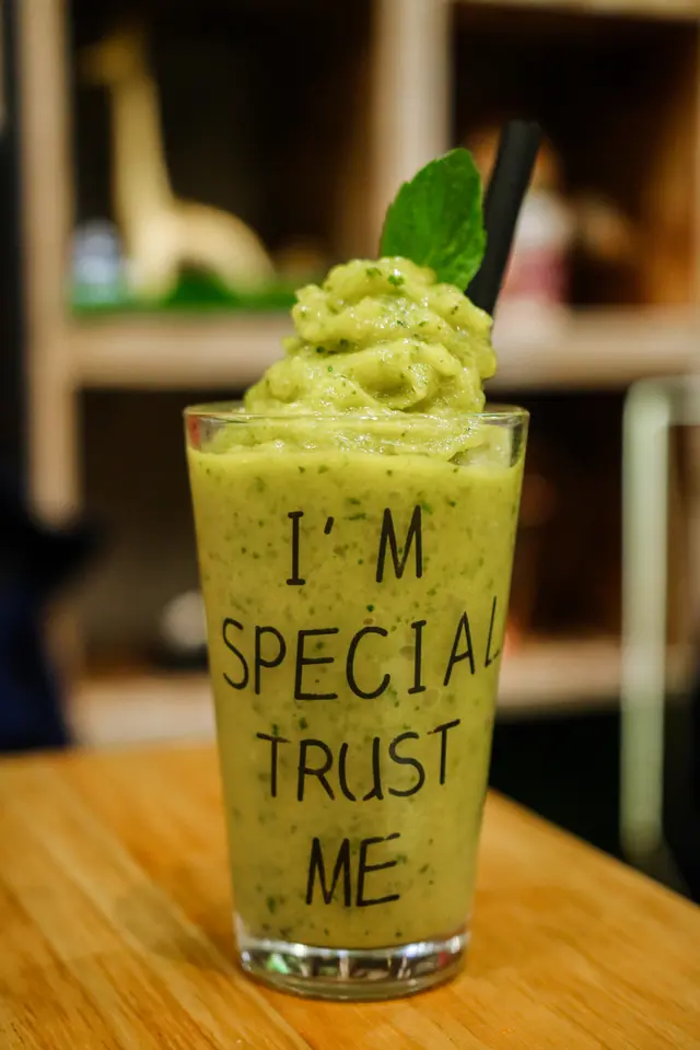 羽衣甘藍,牛油果,芒果沙冰