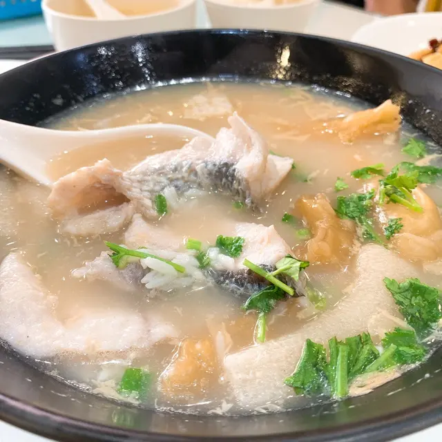 竹笙花膠魚片湯飯