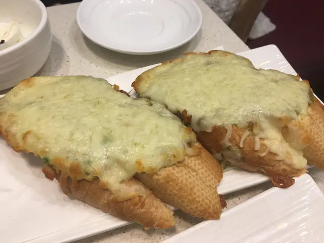 牛油果多士（每件）