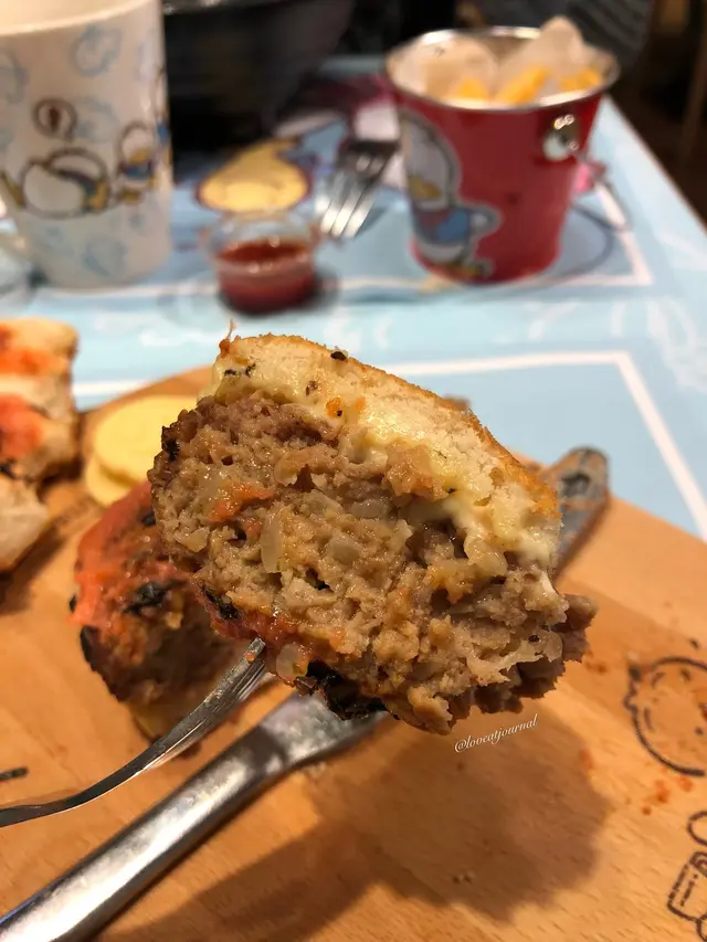 特厚和風明太子漢堡包配薯條餐