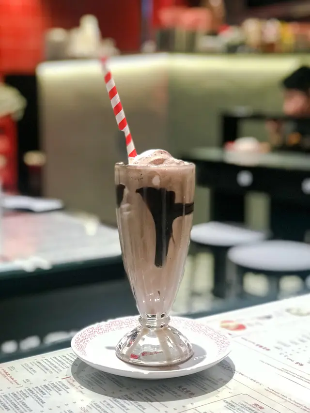 十字朱古力奶昔 加配雪糕