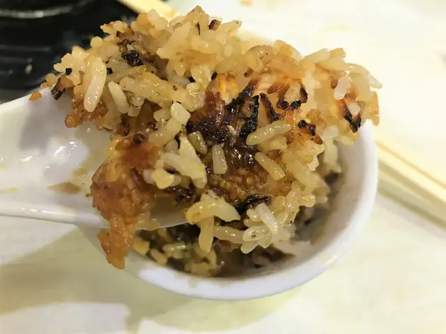 臘味排骨煲仔飯