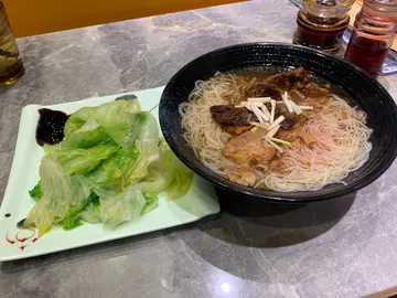 豬軟骨米粉
