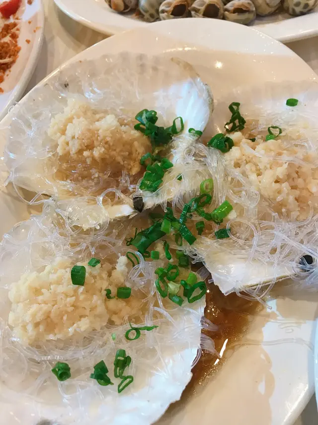 蒜蓉粉絲蒸扇貝