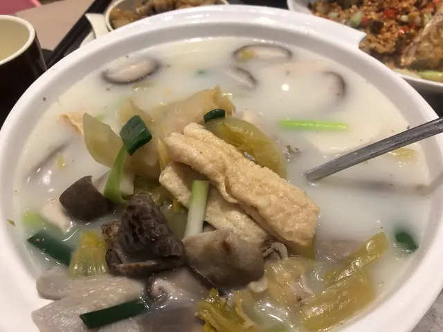 胡椒鹹菜豬肚湯