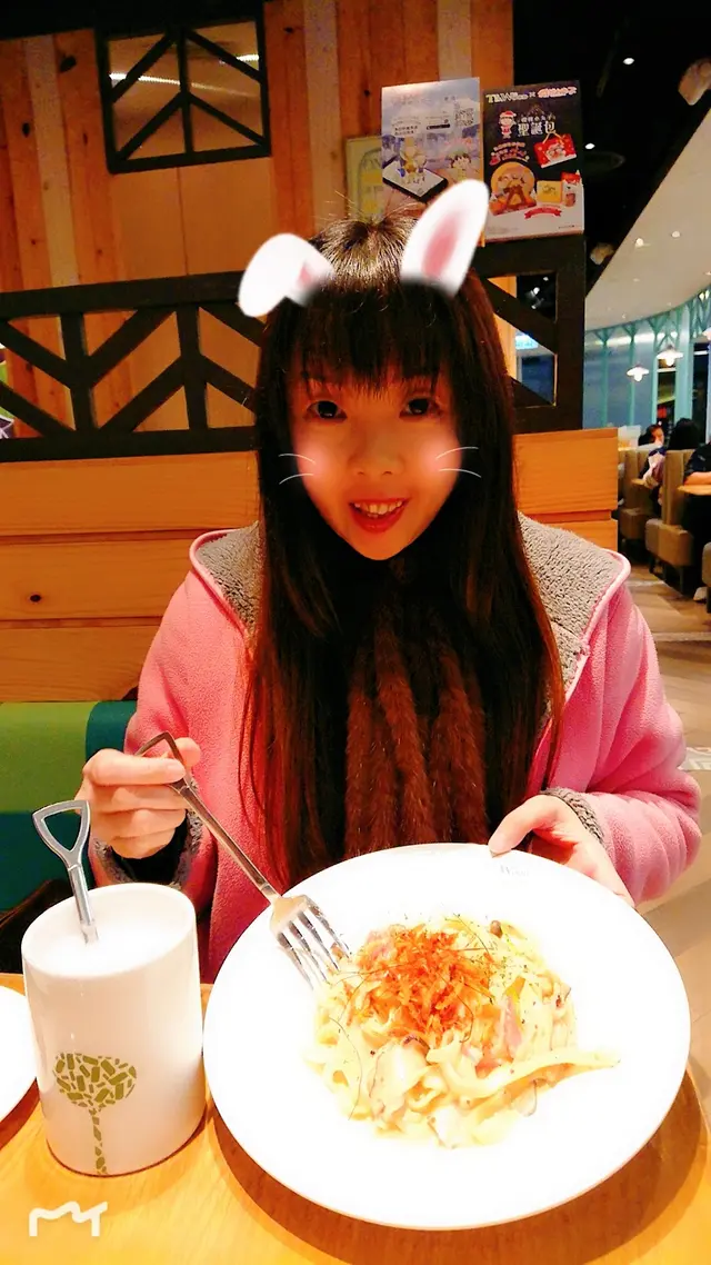 櫻花蝦培根芥末奶油手作麵 + 炸雞排肉燥飯 + 凍薄荷珍珠奶茶 + 熱香芋奶茶