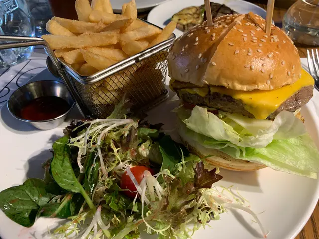 鵝肝安格斯牛肉漢堡