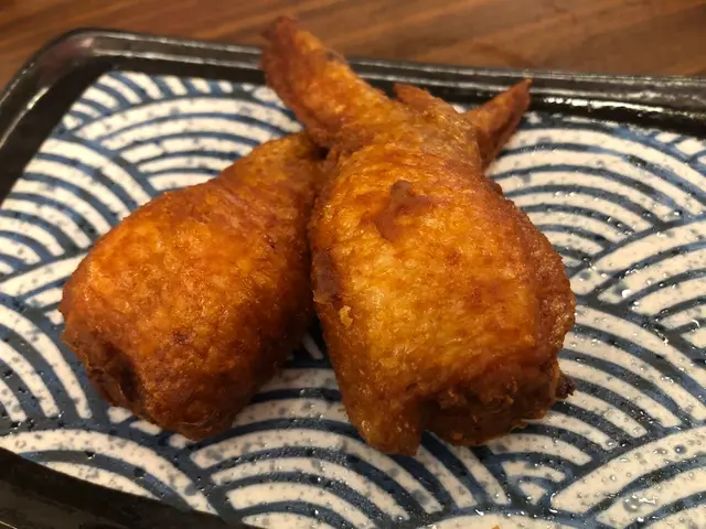 軟嫩嘅雞肉藏着微辣惹味嘅明太子,
明太子粒粒卜卜脆,很有趣的口感呢,正!😚