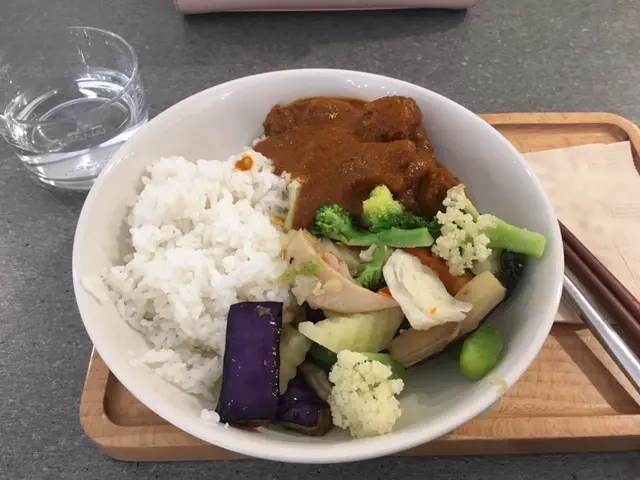 咖哩牛肋肉野菜飯