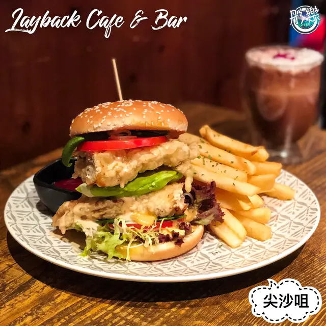 牛油果軟殼蟹漢堡配薯條