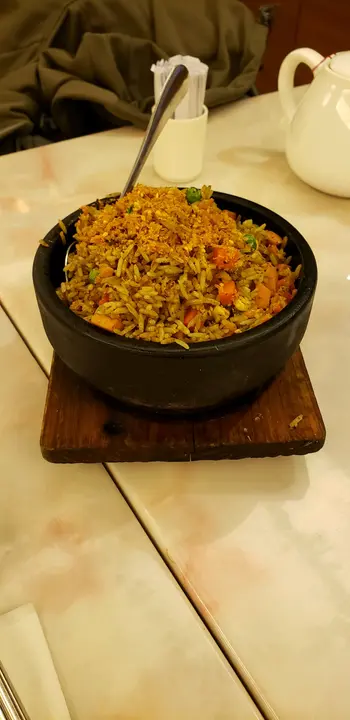 石锅香椿火腿粒炒饭