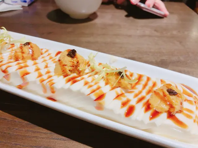 黑松露伴海膽凍豆腐