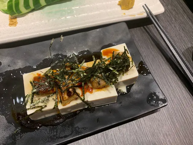 鰻魚冷豆腐