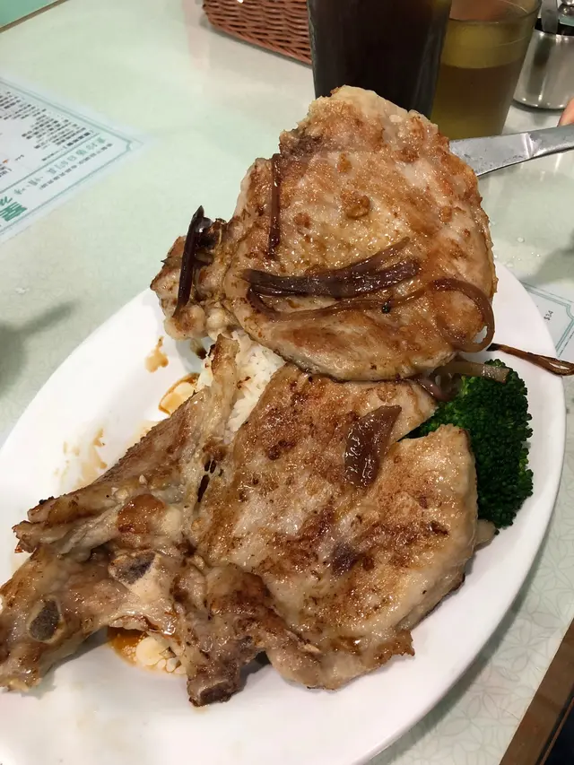 生煎洋蔥大豬扒飯