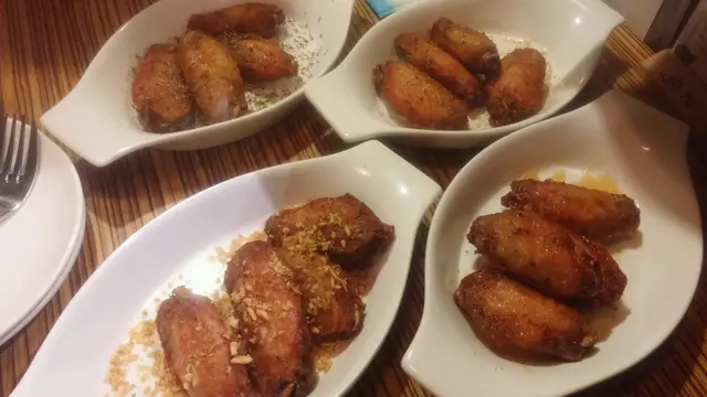 香草、椒鹽、蒜香、蜜糖雞翼