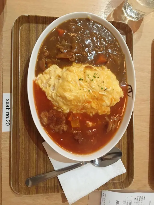 招牌三色蛋包飯