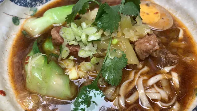 湯係深色湯頭幾濃