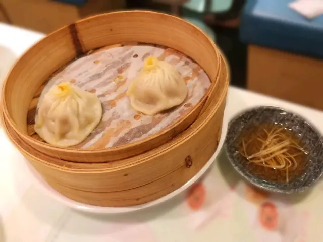 蟹粉小籠包