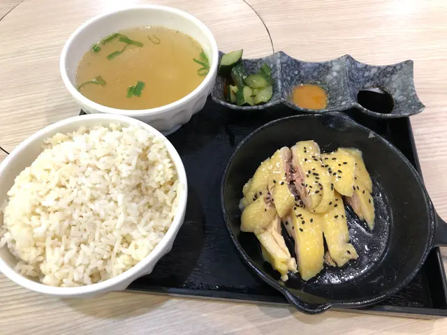 無骨海南雞配油飯