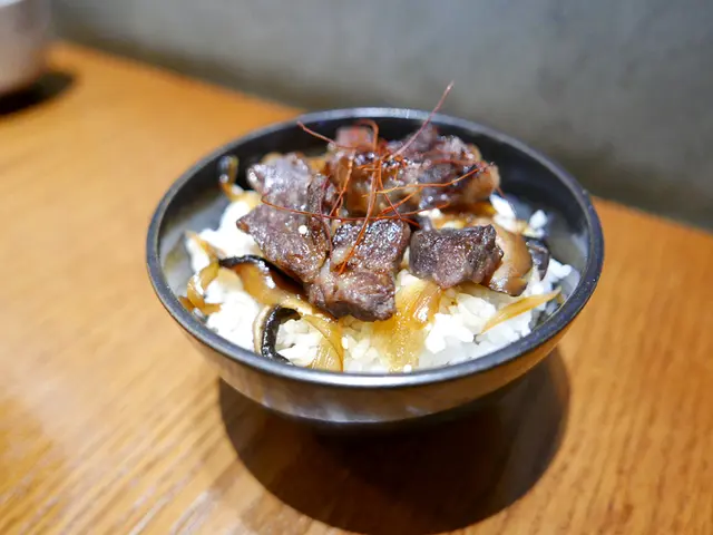 西京燒牛肉丼
