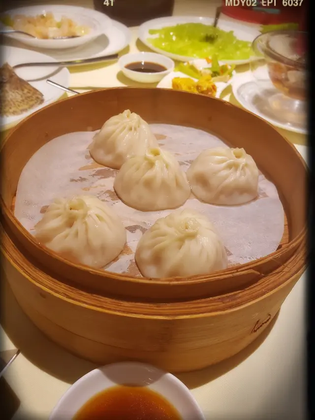 金牌小籠包($75/五件)