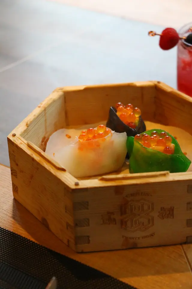 三文魚籽鳳眼餃