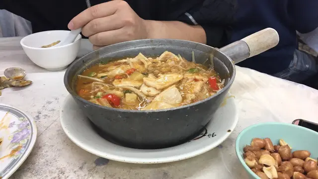 沙嗲粉絲肉片煲