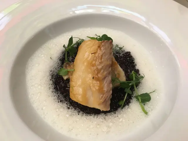 味噌銀鱈魚配野生黑米