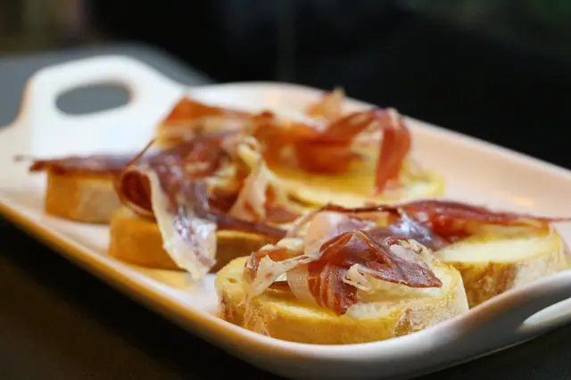 西班牙黑毛豬前腿