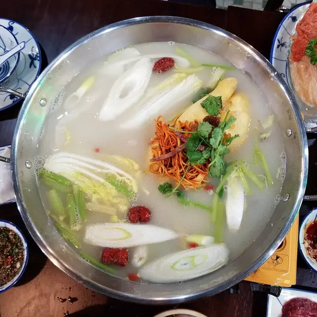 冬甫美人鍋(雞湯)