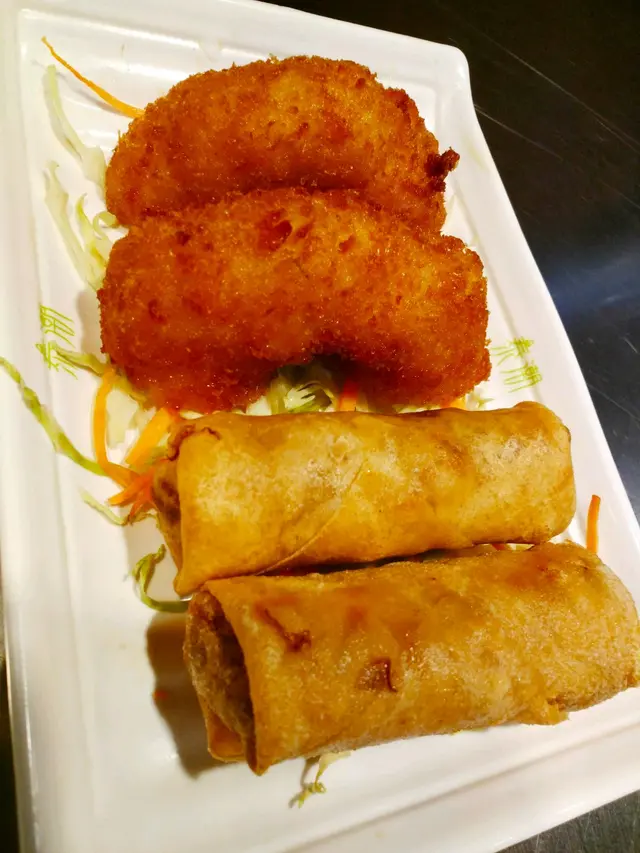 泰式炸蝦餅拼春捲