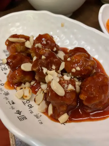 甜辣鸡球