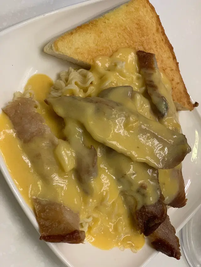 芝士豬頸肉撈一丁