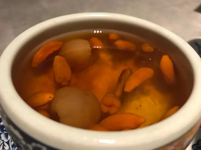 桂花杞子配桃膠