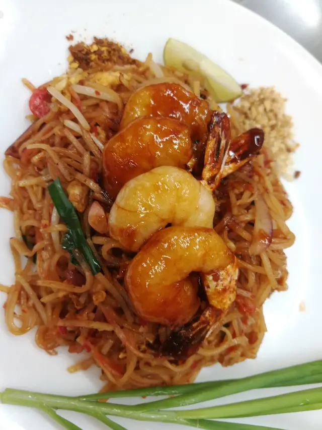 鳳尾蝦炒金邊粉