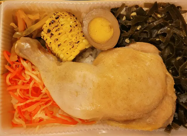 廟口夜市鹽水雞便當