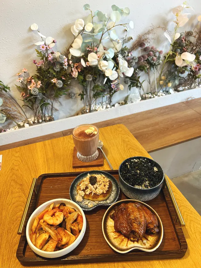 好好食飯  (主食+任選4款配菜)