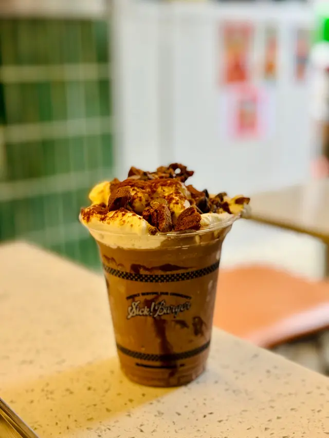 #foodie #FoodieLife #burger #cafe #milkshake #fries