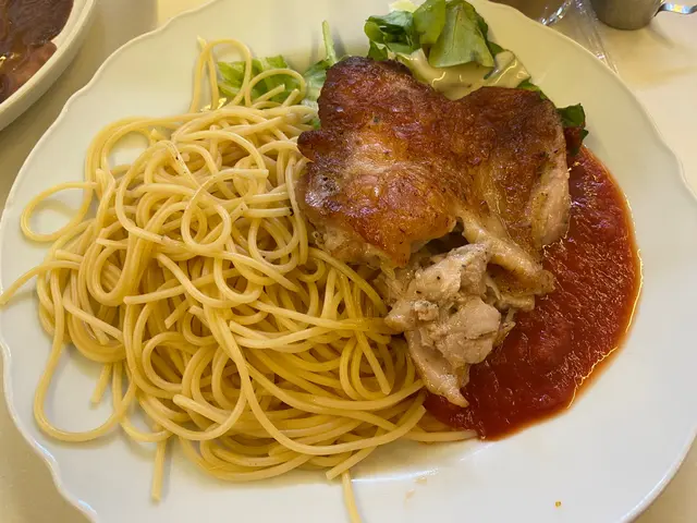 香辣蕃茄煎雞扒意粉