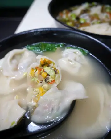 上汤素菜饺