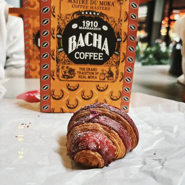 Lychees, Raspberry and Rose of Kelaa MfGouna croissant