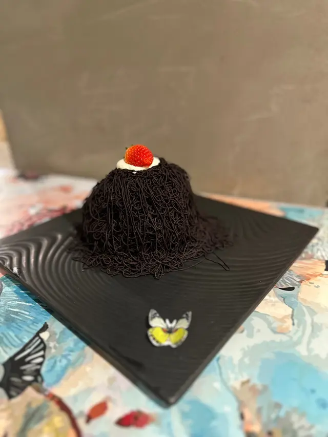 黑朱古力Mont Blanc 班戟