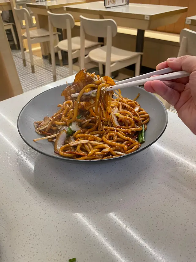 鐵板和風豚肉炒烏冬