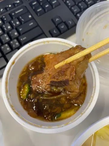 牛腩药膳刀削面