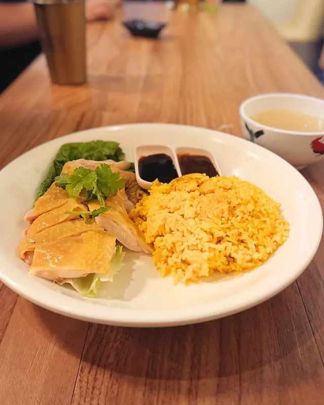 仁哥哥海南雞黃姜飯跟湯