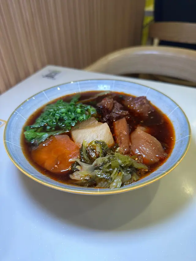 半筋半肉麵(四川麻辣)