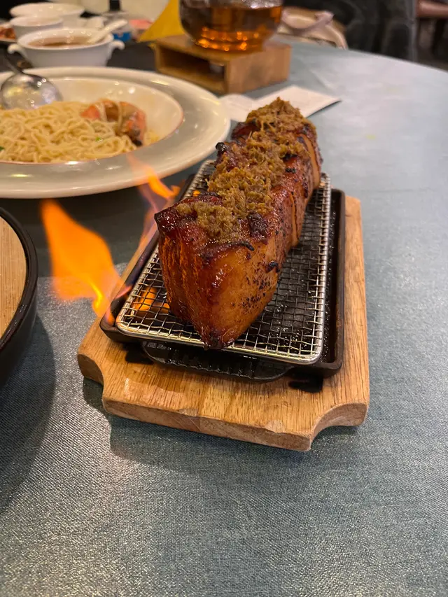 火焰古法燒腩叉