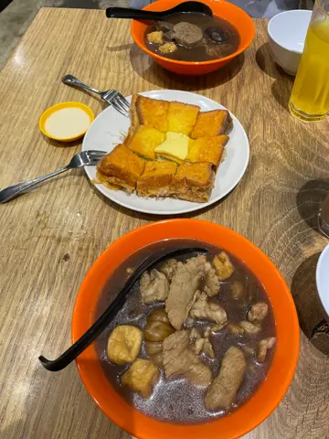 药材猪润，药材瘦肉肉骨茶，斑斓咖央西多士