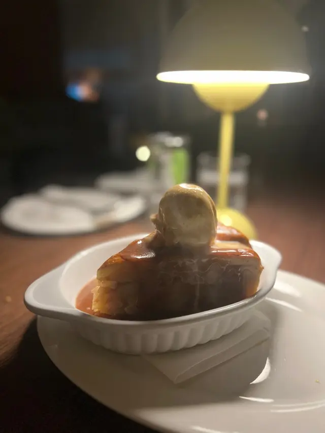 另一驚豔之選蘋果批,個批食落去有一種好窩心暖笠笠嘅感覺,蘋果多粉小唔會又好漏嘅感覺